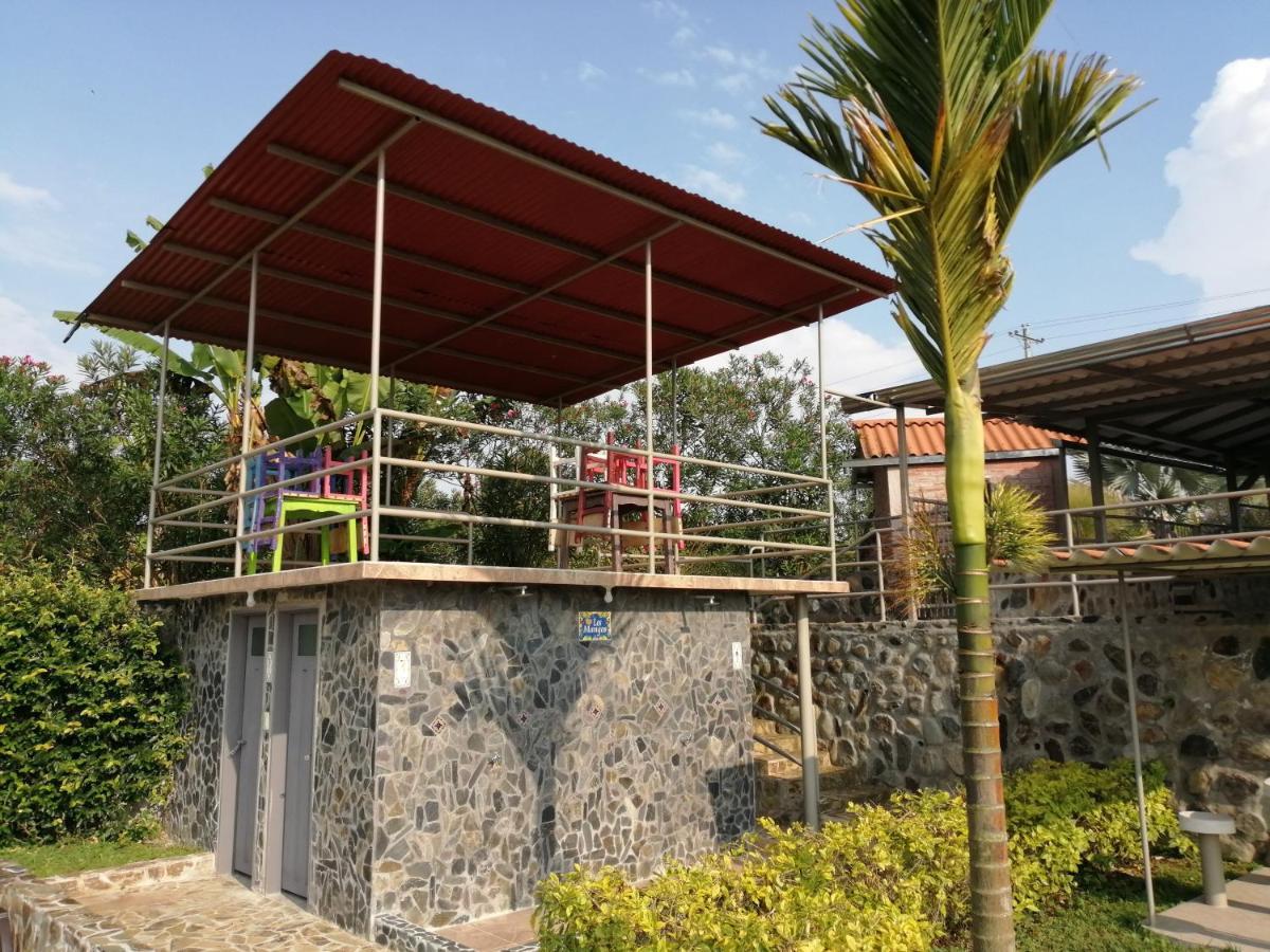 Hotel Campestre Los Mangos Quimbaya Bagian luar foto
