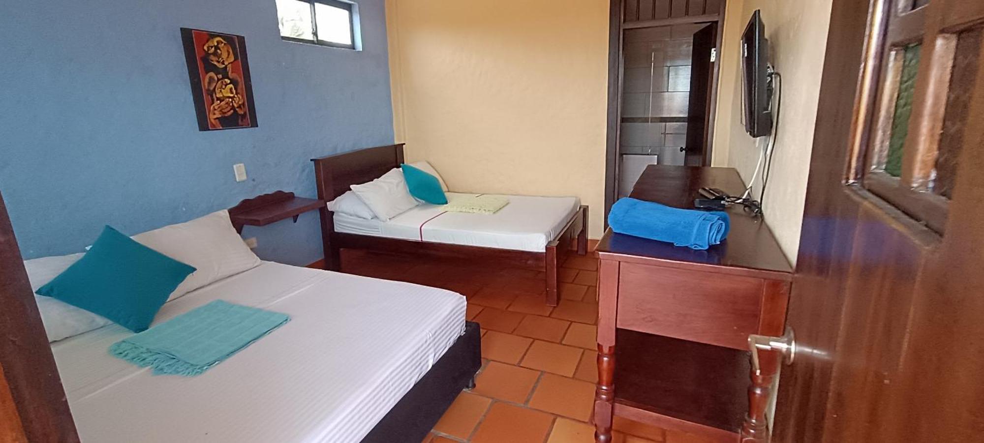 Hotel Campestre Los Mangos Quimbaya Bagian luar foto