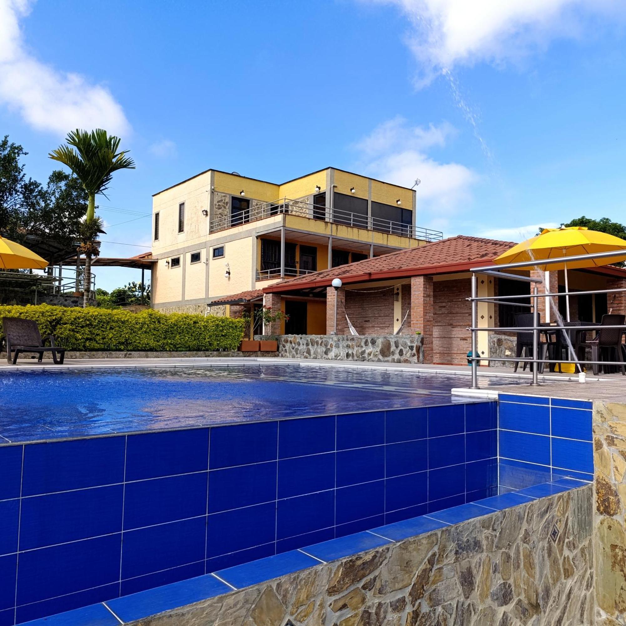 Hotel Campestre Los Mangos Quimbaya Bagian luar foto