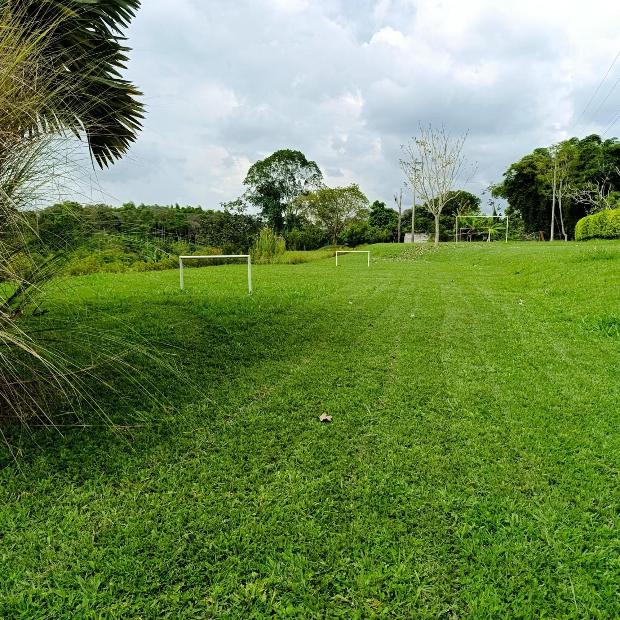 Hotel Campestre Los Mangos Quimbaya Bagian luar foto