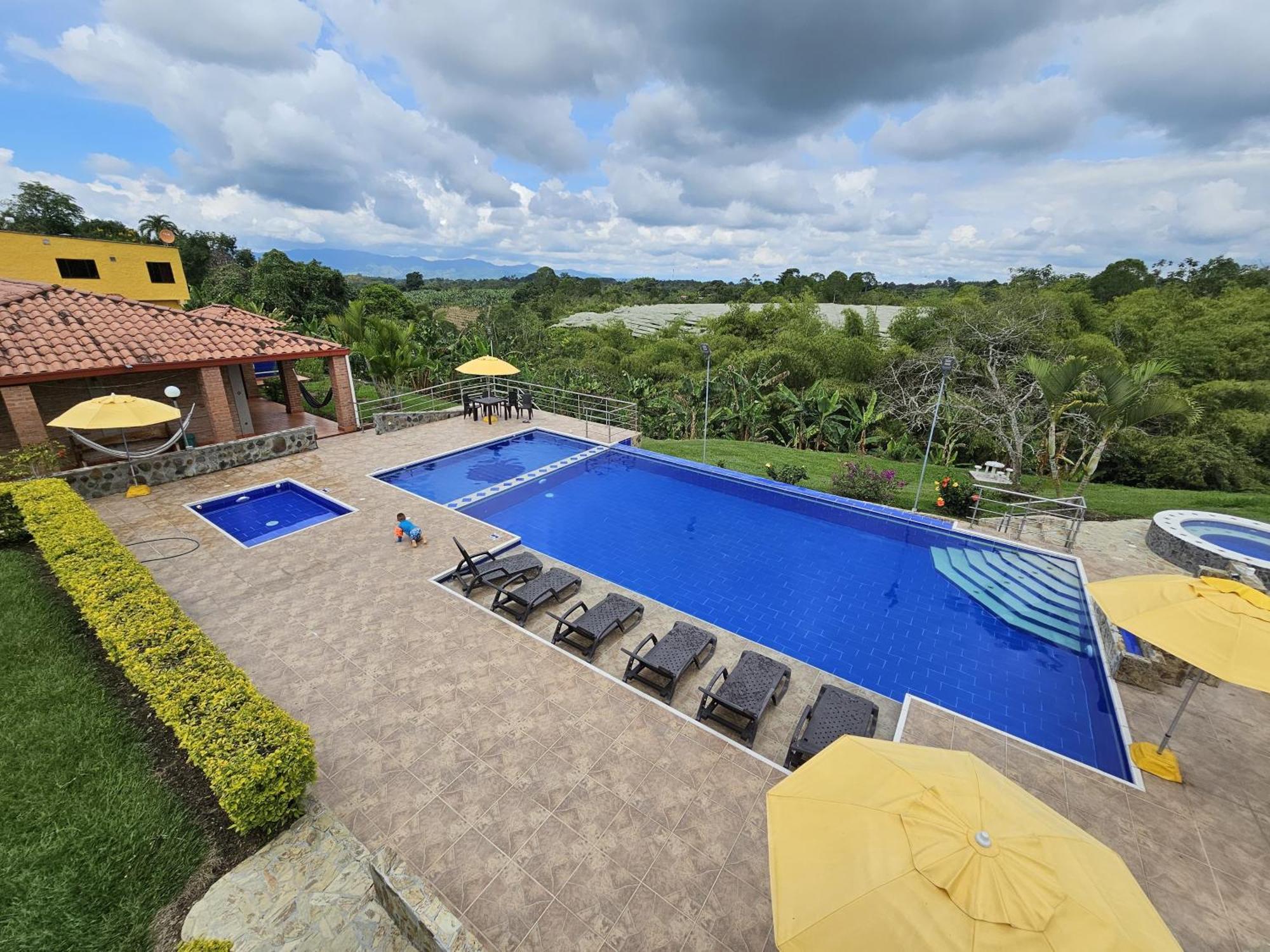 Hotel Campestre Los Mangos Quimbaya Bagian luar foto